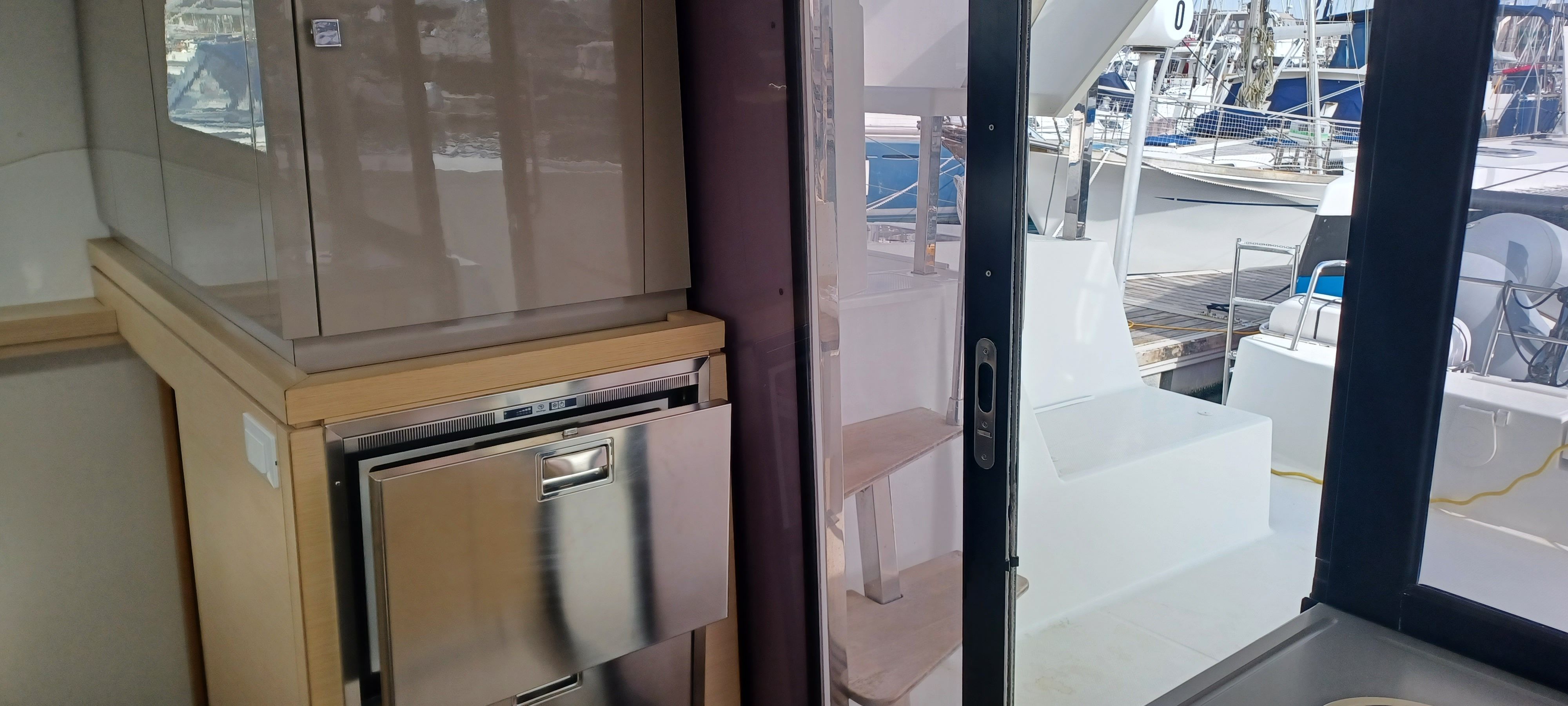 Fountaine Pajot Lucia 40 | Be Happy