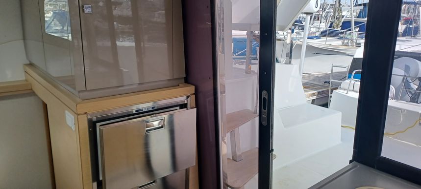 Fountaine Pajot Lucia 40 | Be Happy