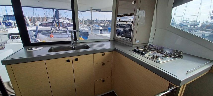 Fountaine Pajot Lucia 40 | Be Happy