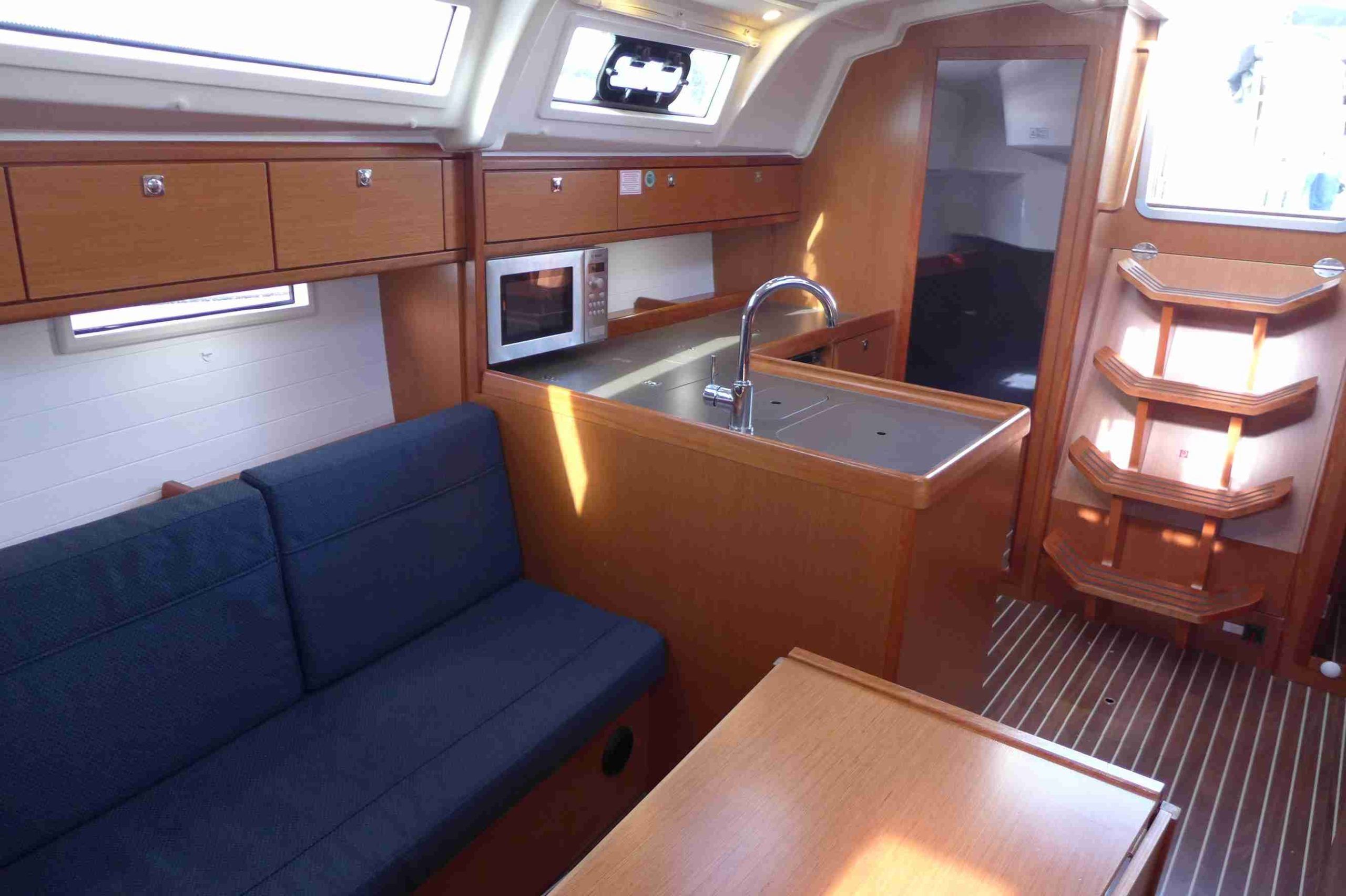 Bavaria Cruiser 37 | Blue Passion