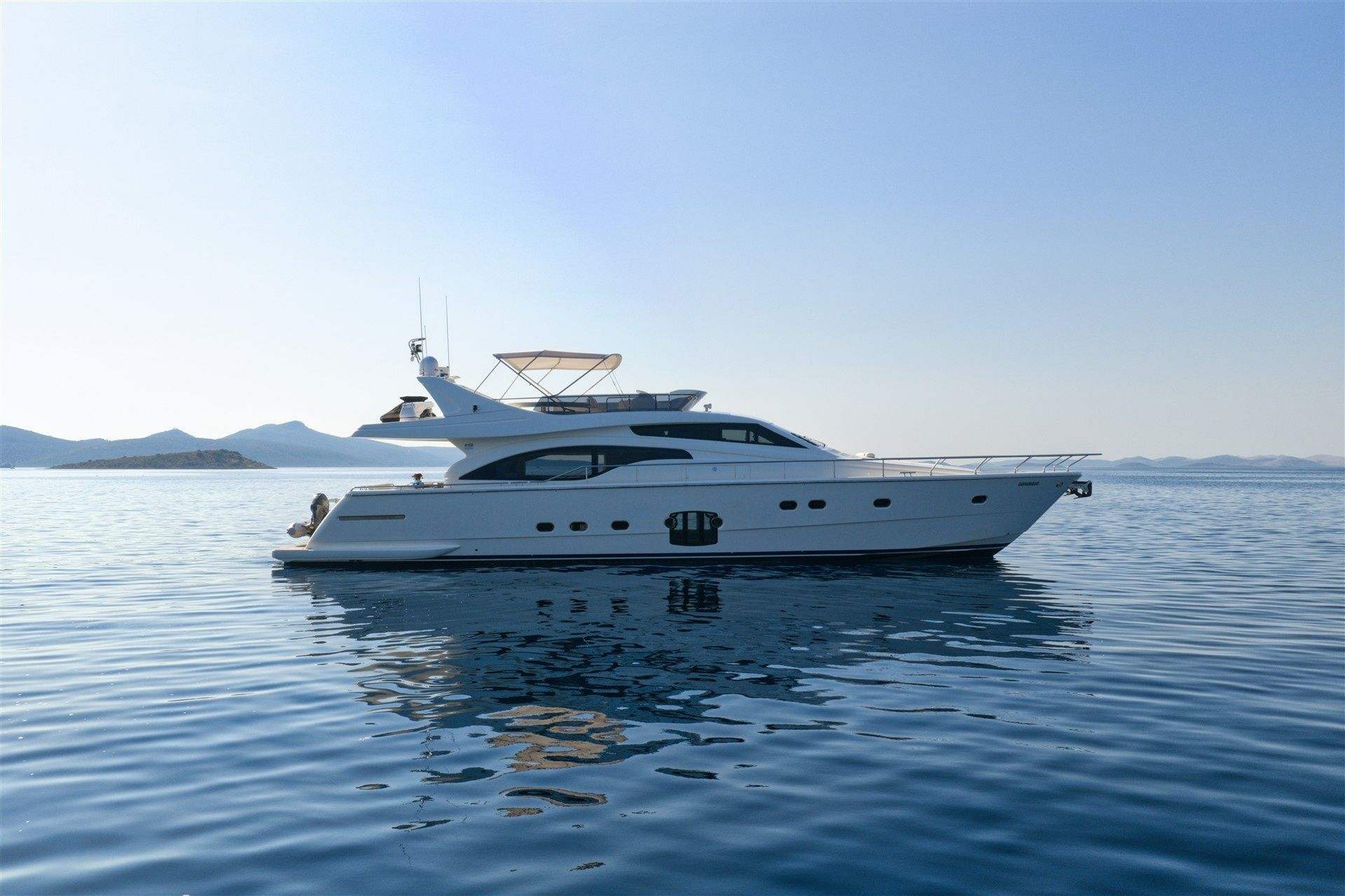 Ferretti 681 | Dominique