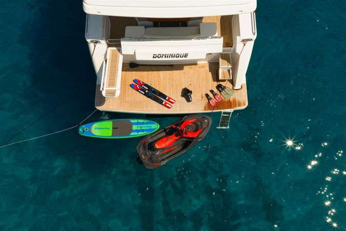 Ferretti 681 | Dominique