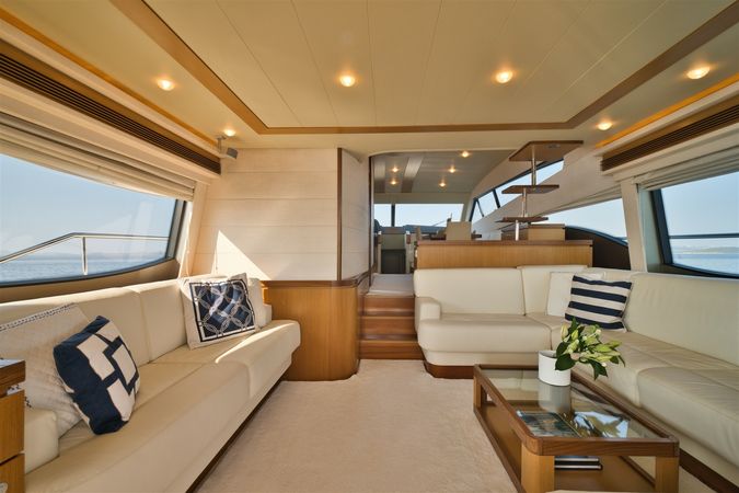 Ferretti 681 | Dominique