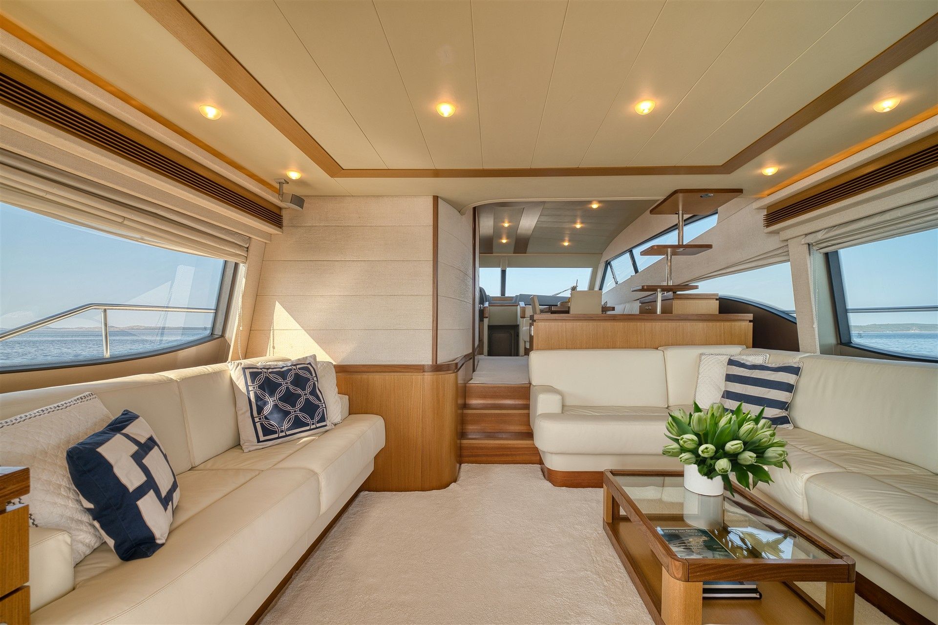 Ferretti 681 | Dominique