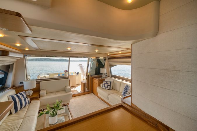 Ferretti 681 | Dominique