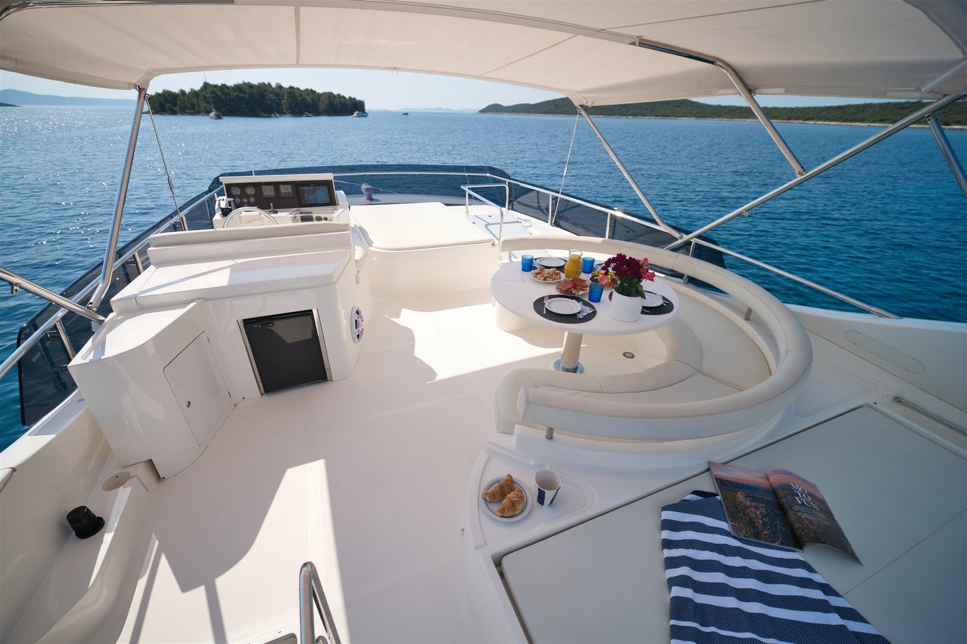 Ferretti 681 | Dominique