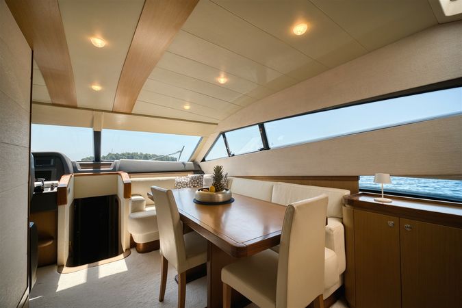 Ferretti 681 | Dominique