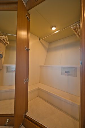 Ferretti 681 | Dominique