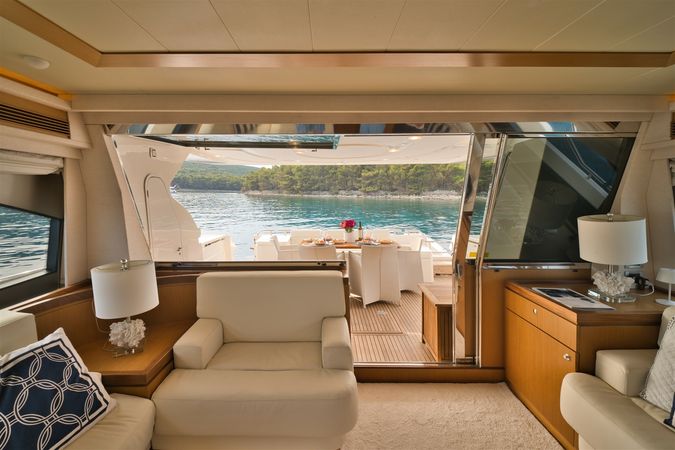 Ferretti 681 | Dominique