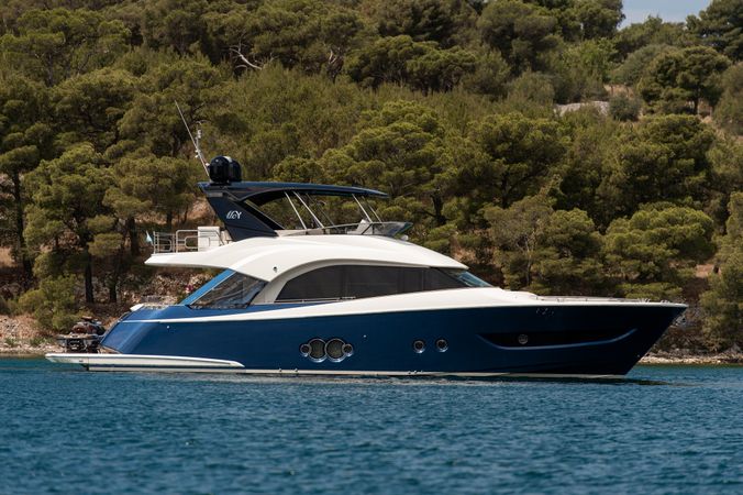 Beneteau Monte Carlo 66 | Five Weeks