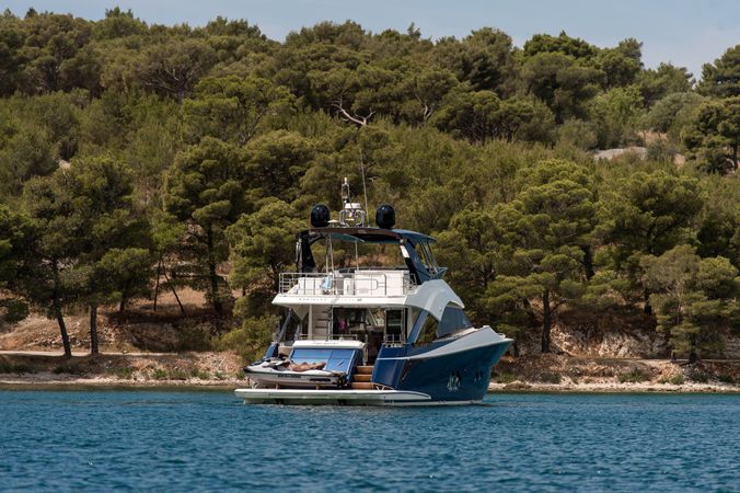 Beneteau Monte Carlo 66 | Five Weeks