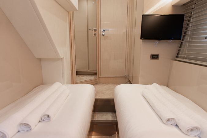 Beneteau Monte Carlo 66 | Five Weeks