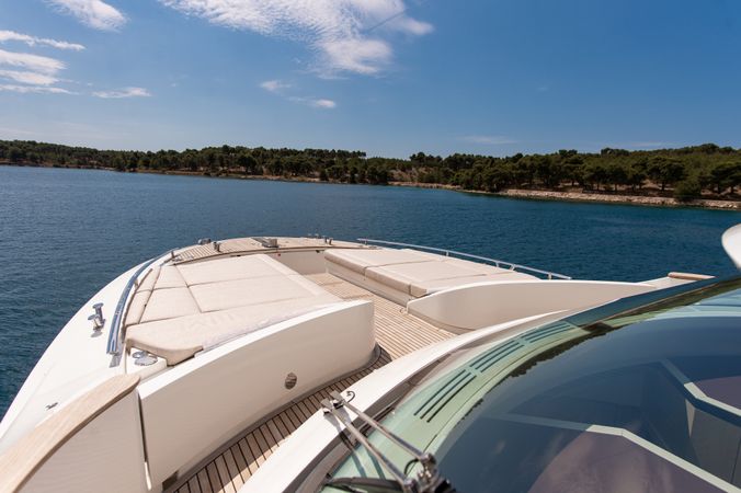 Beneteau Monte Carlo 66 | Five Weeks