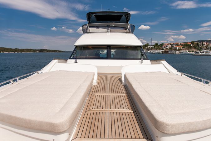 Beneteau Monte Carlo 66 | Five Weeks