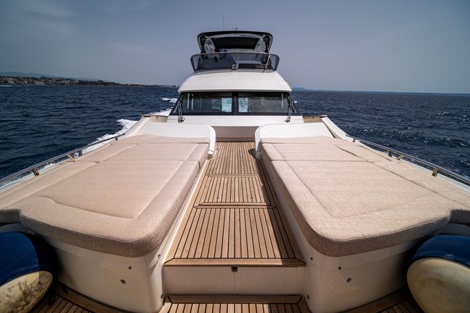 Beneteau Monte Carlo 66 | Five Weeks