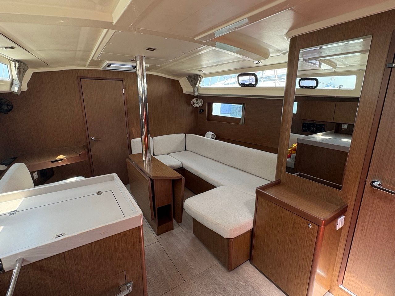 Beneteau Oceanis 41.1 | Senza Frontiere