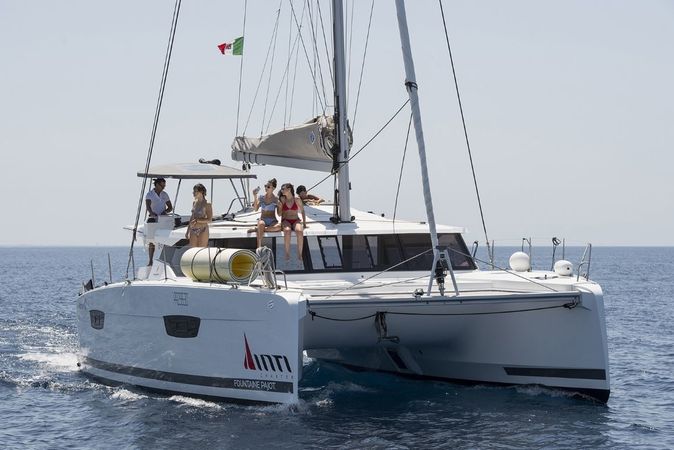 Fountaine Pajot Astrea 42 | Astrea