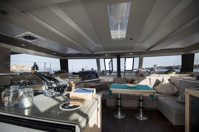 Fountaine Pajot Astrea 42 | Astrea