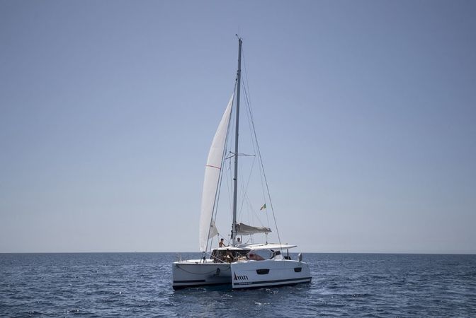 Fountaine Pajot Lucia 40 | Lipara