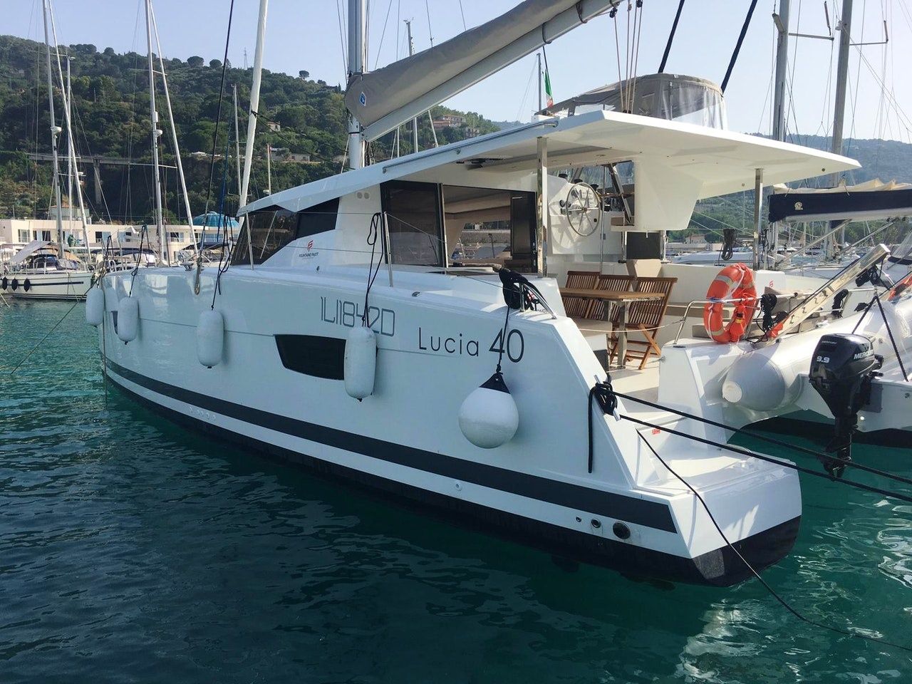 Fountaine Pajot Lucia 40 | Lipara