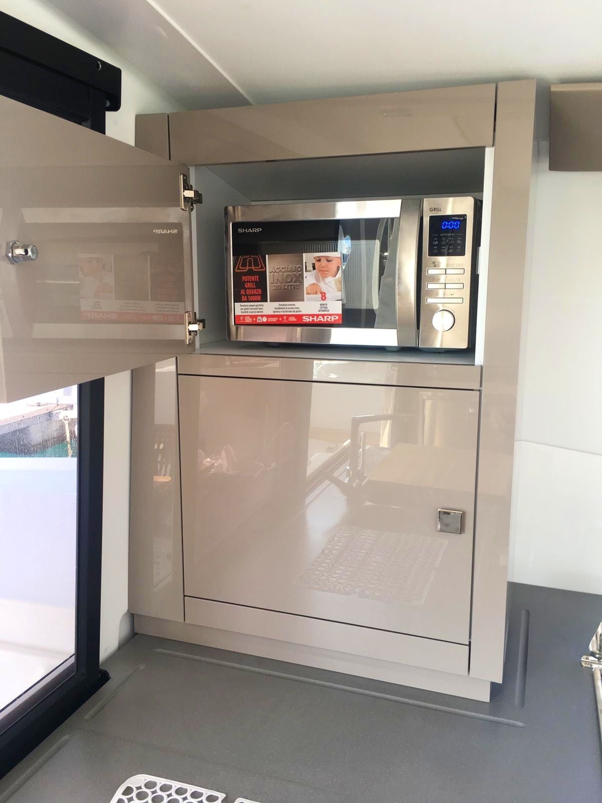 Fountaine Pajot Lucia 40 | Lipara