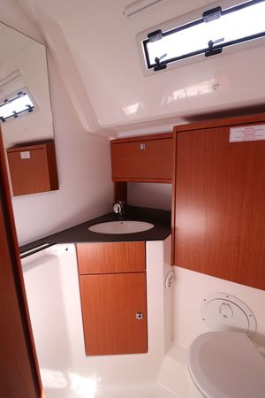 Bavaria Cruiser 46 | Ocean Breeze