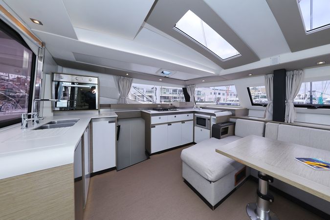 Fountaine Pajot Elba 45 | Sun Office
