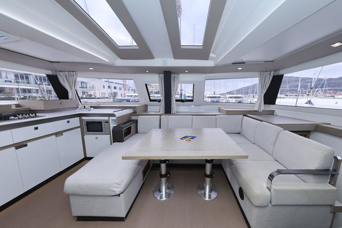 Fountaine Pajot Elba 45 | Sun Office