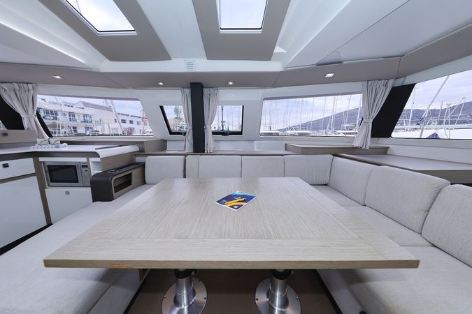 Fountaine Pajot Elba 45 | Sun Office