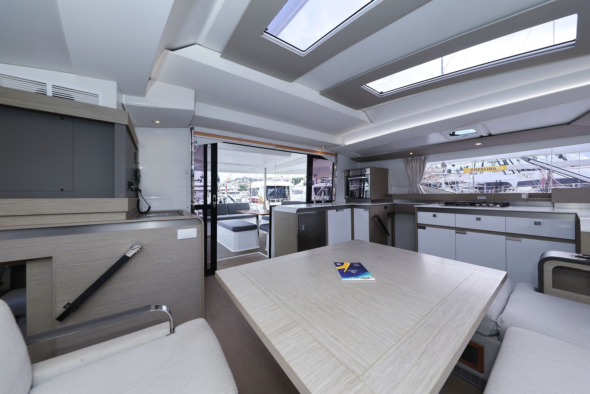Fountaine Pajot Elba 45 | Sun Office