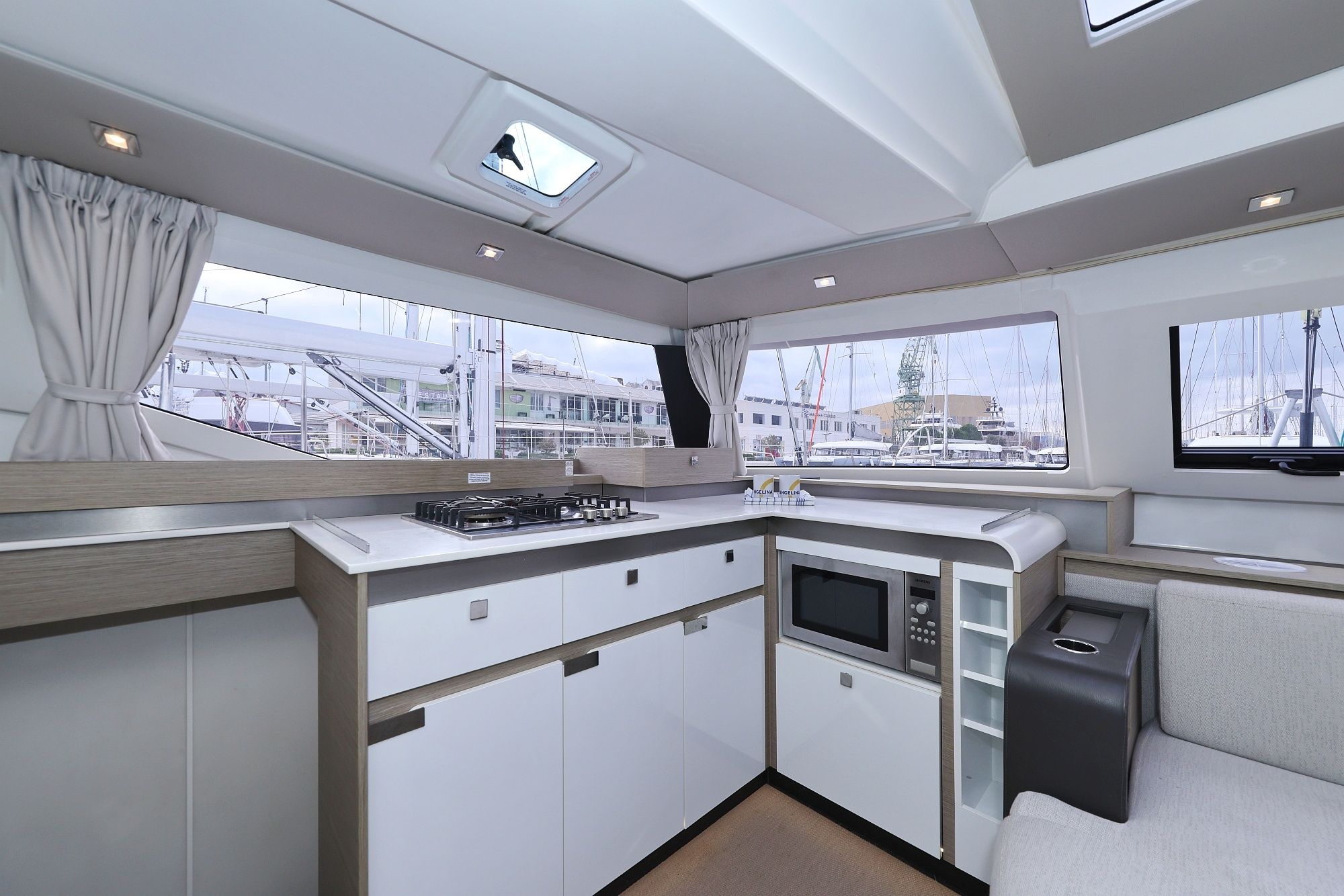 Fountaine Pajot Elba 45 | Sun Office