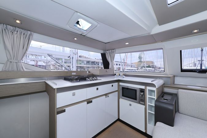Fountaine Pajot Elba 45 | Sun Office