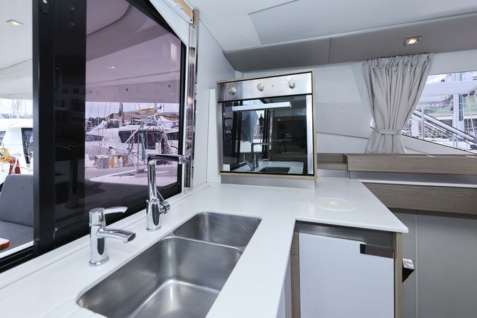 Fountaine Pajot Elba 45 | Sun Office