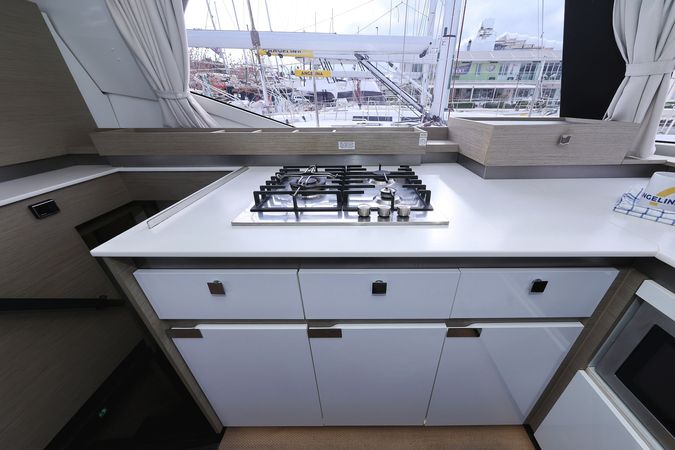 Fountaine Pajot Elba 45 | Sun Office