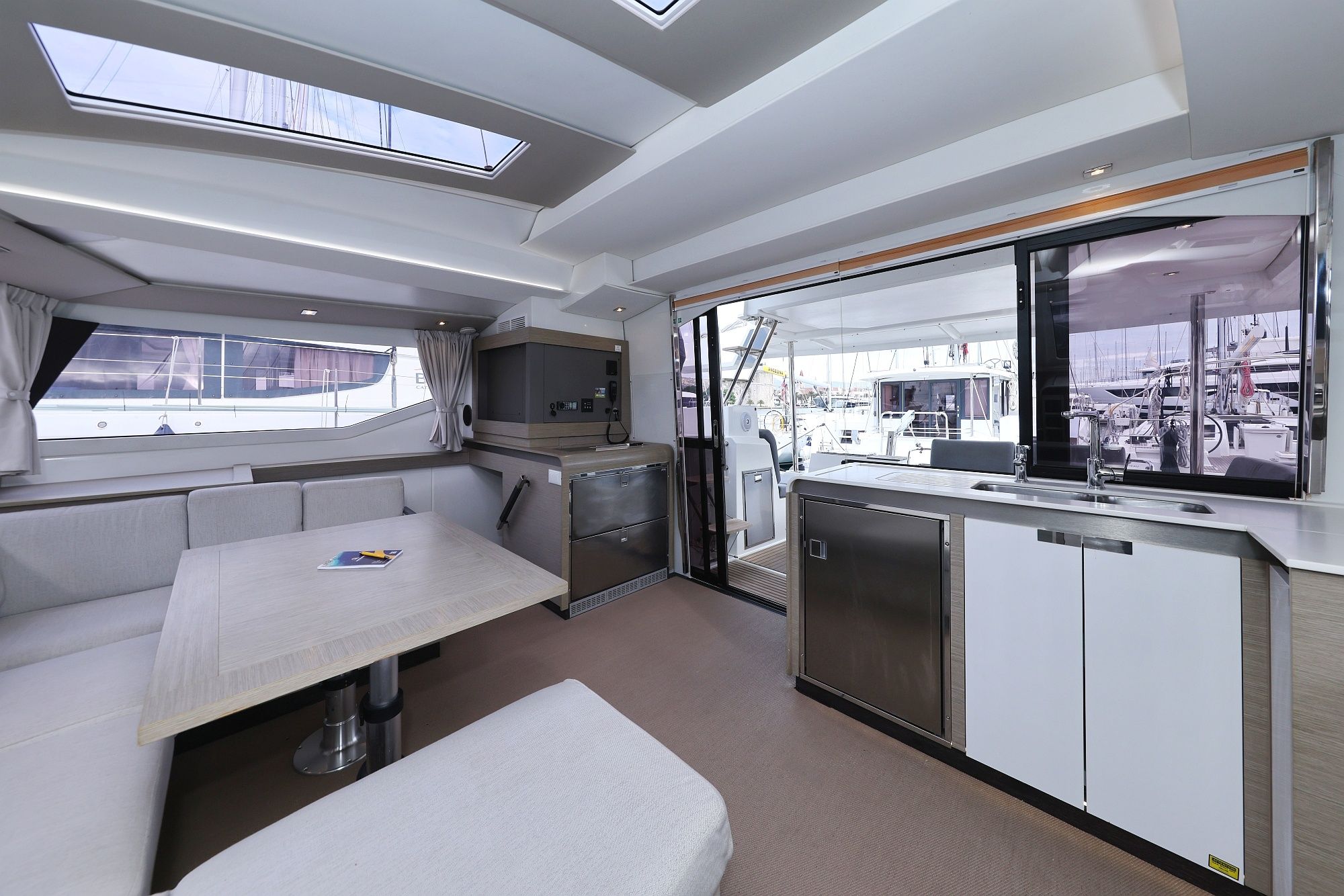 Fountaine Pajot Elba 45 | Sun Office