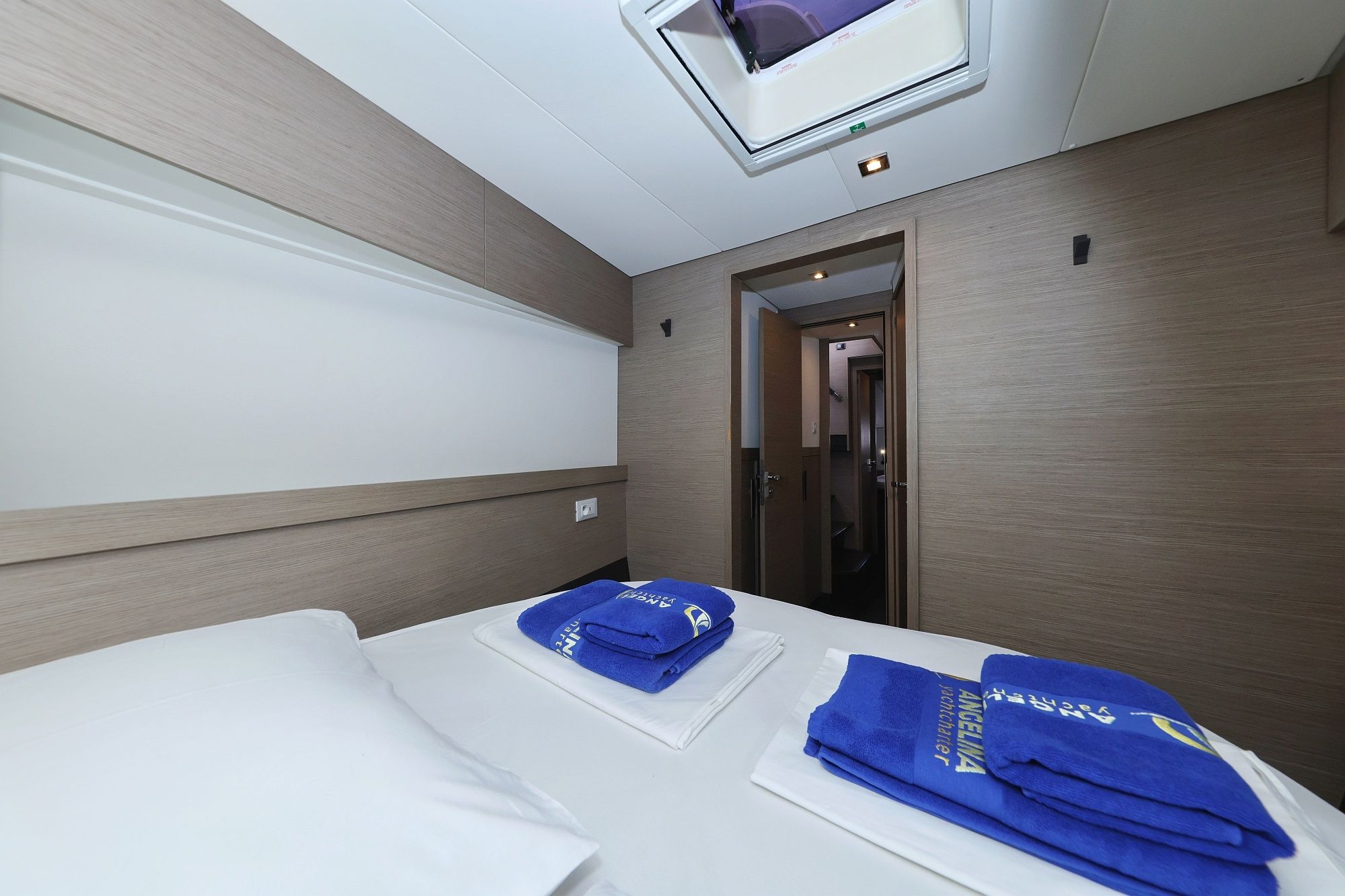 Fountaine Pajot Elba 45 | Sun Office