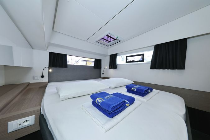 Fountaine Pajot Elba 45 | Sun Office
