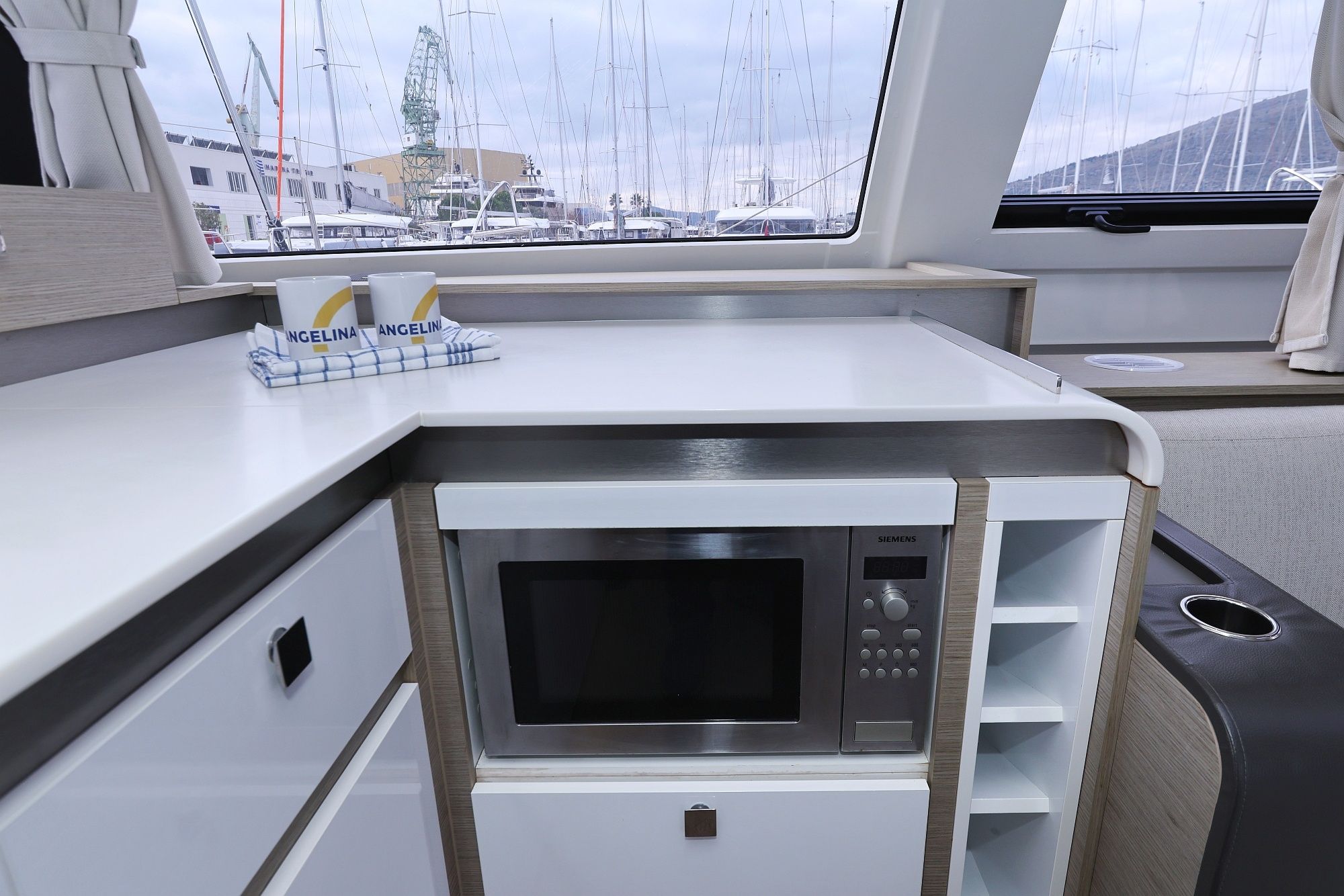 Fountaine Pajot Elba 45 | Sun Office