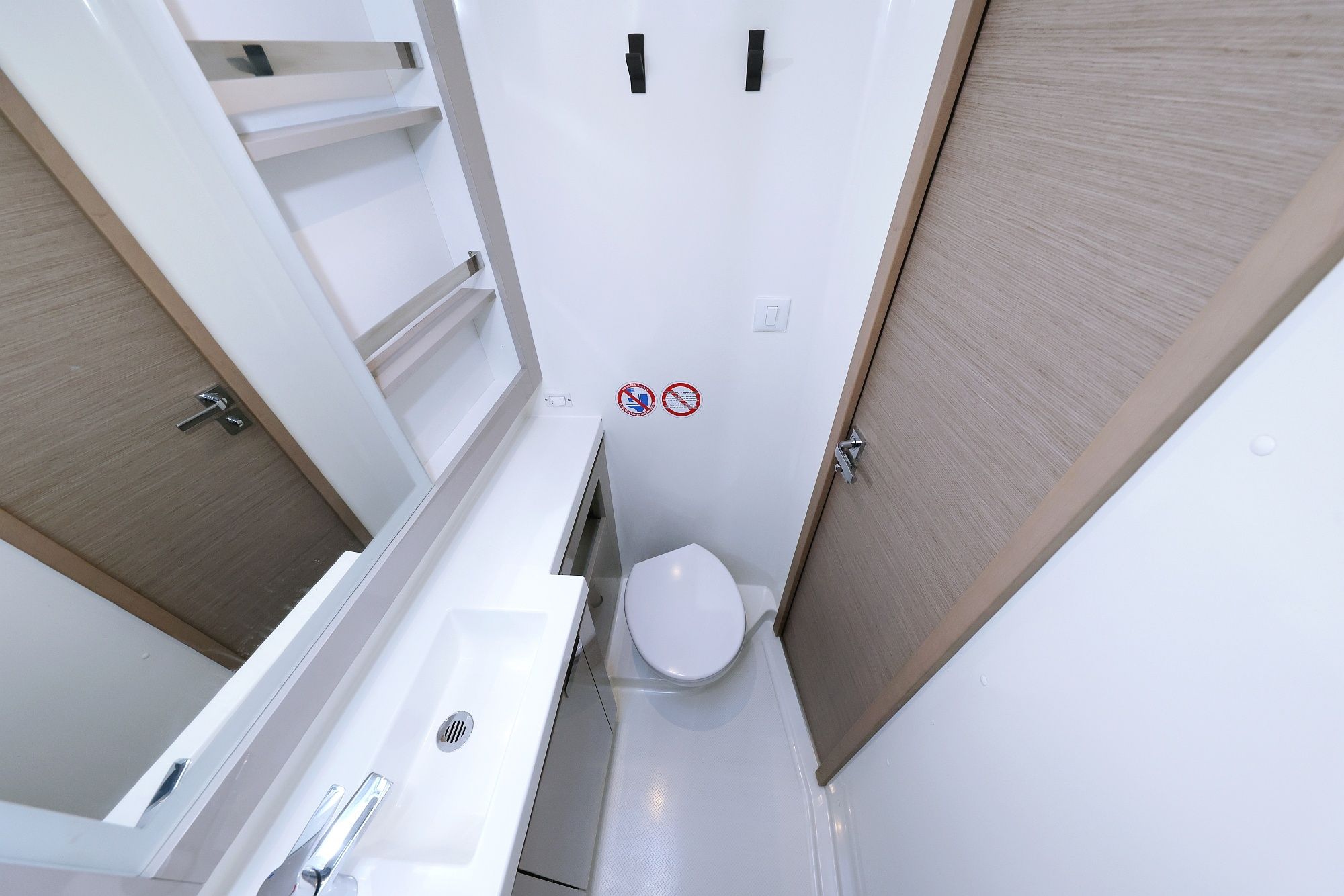 Fountaine Pajot Elba 45 | Sun Office