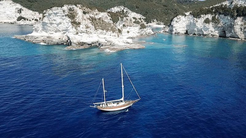 John G Alden Rena Class 0744N | Eclipse