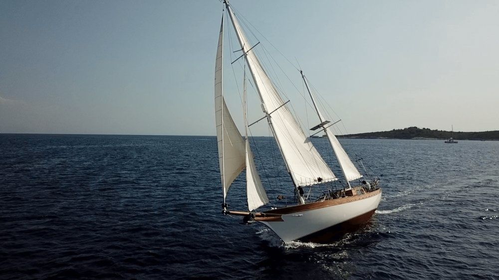 John G Alden Rena Class 0744N | Eclipse