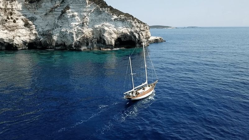 John G Alden Rena Class 0744N | Eclipse