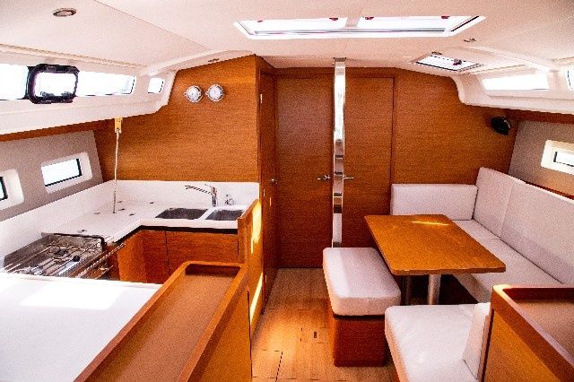 Jeanneau Sun Odyssey 440 | Monolith