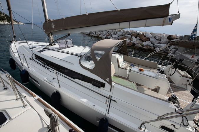 Jeanneau Sun Odyssey 490 | Lara