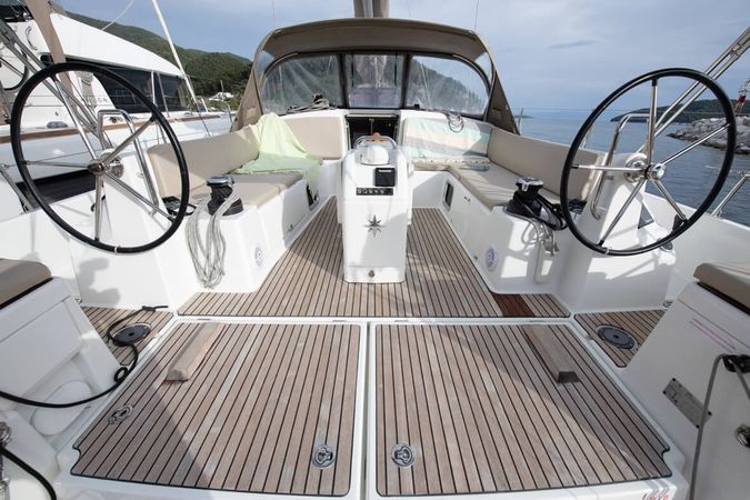 Jeanneau Sun Odyssey 490 | Lara