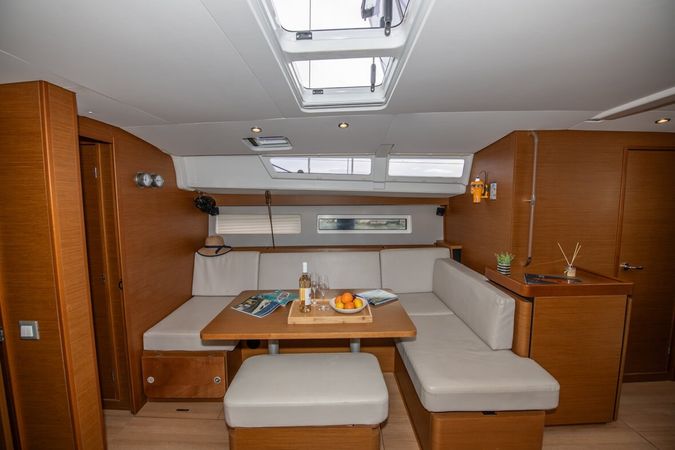 Jeanneau Sun Odyssey 490 | Lara