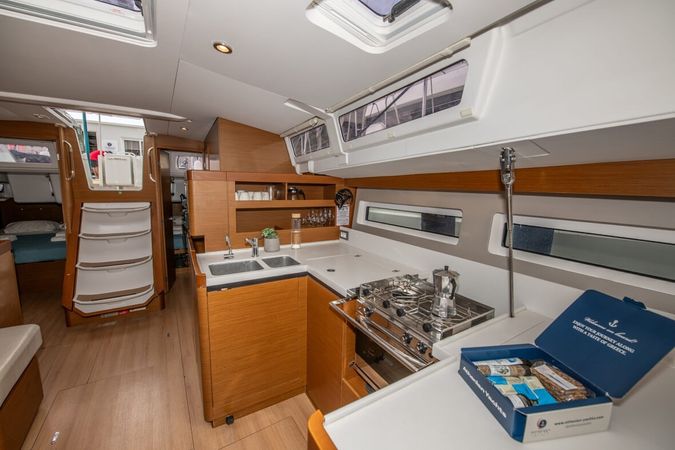 Jeanneau Sun Odyssey 490 | Lara