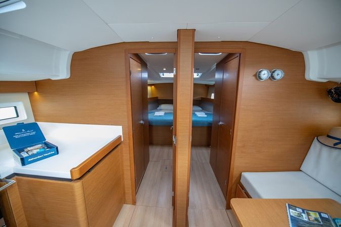 Jeanneau Sun Odyssey 490 | Lara