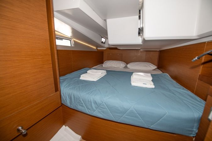 Jeanneau Sun Odyssey 490 | Lara