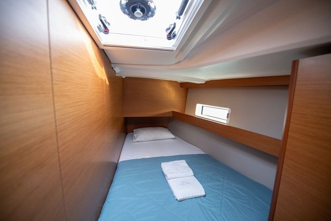 Jeanneau Sun Odyssey 490 | Lara